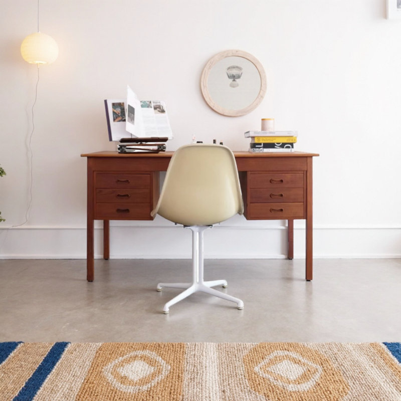 Bureau en bois massif rétro simple en bois de cire blanc