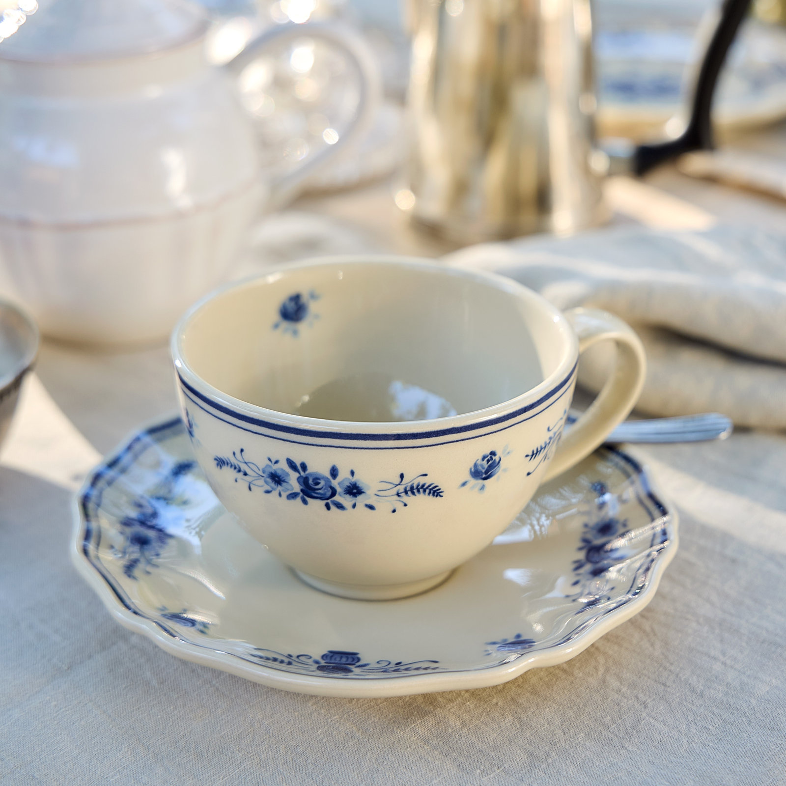 Vila Tea Cups And Saucers, Beige/Blue