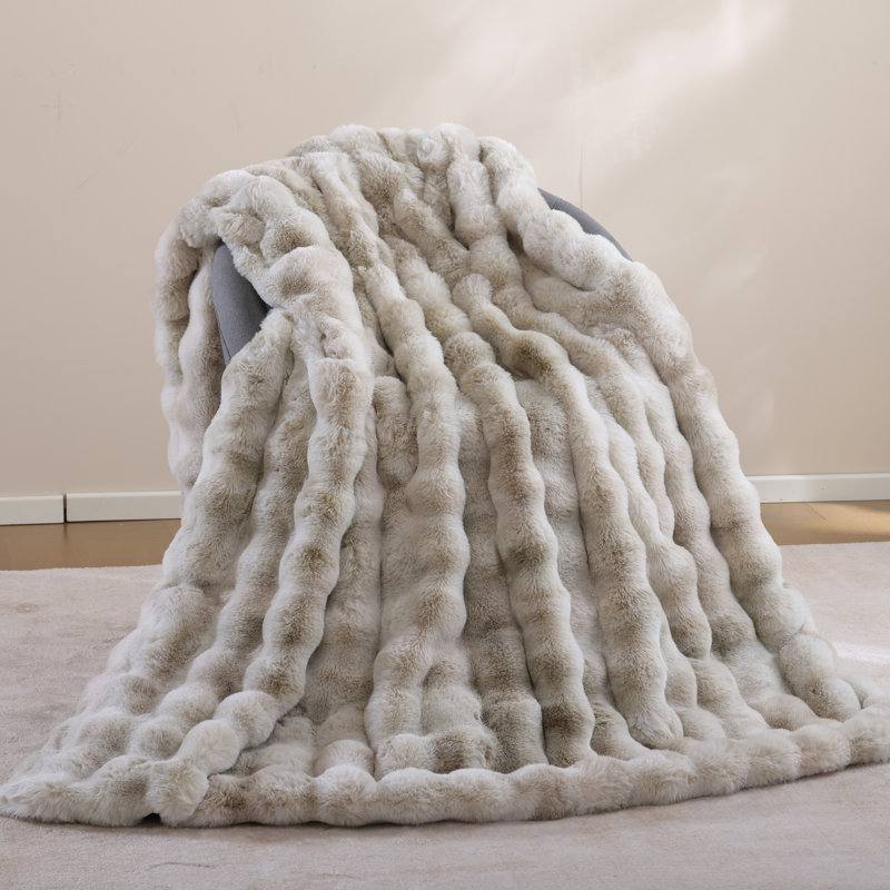 Couverture douce en fausse fourrure de lapin, texture à bulles, lavable à la machine, idéale pour les chambres d'étudiants.