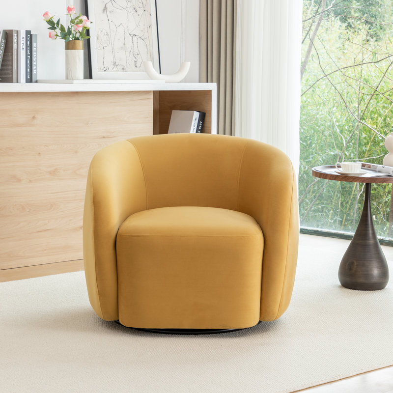 Fauteuil demi-tonneau pivotant en velours Arrun, Jaune moutarde