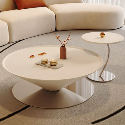 Table basse luxueuse de style moderne