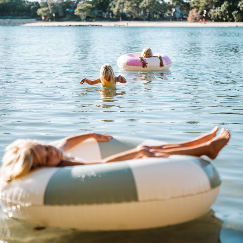 Anneau de piscine tubulaire: la rayure olive douce Vacay, H 10,2 po x l 41,7 po x P 41,7 po, Vert olive