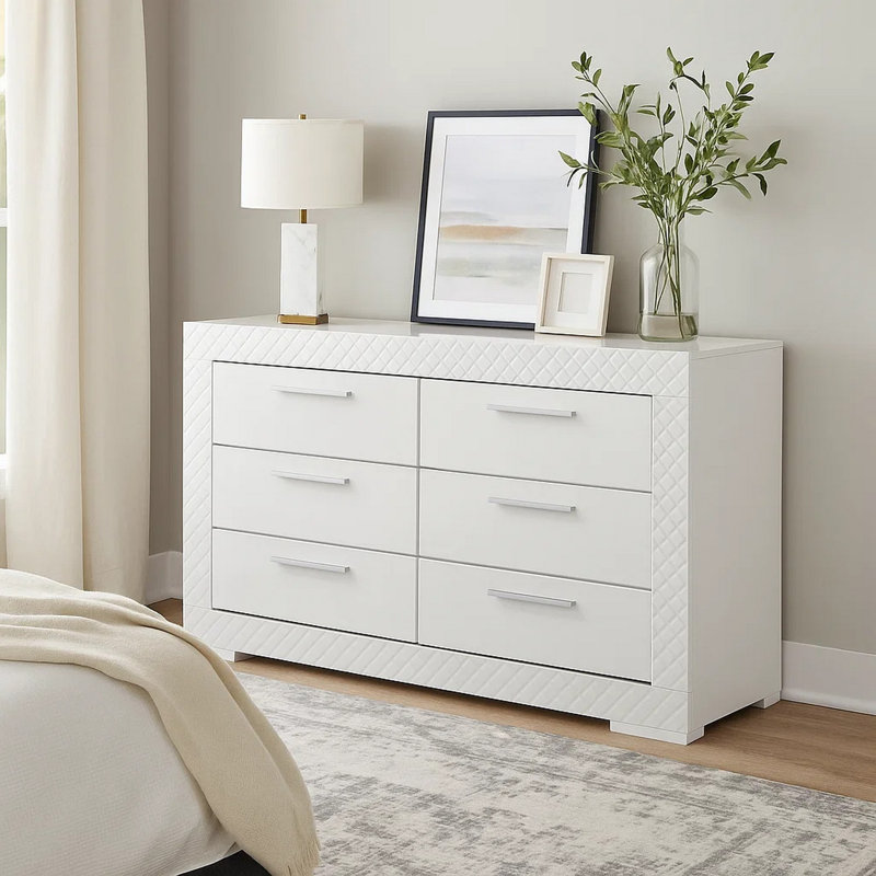 Commode large 6 tiroirs Dema, garniture texturée blanche ultrabrillante