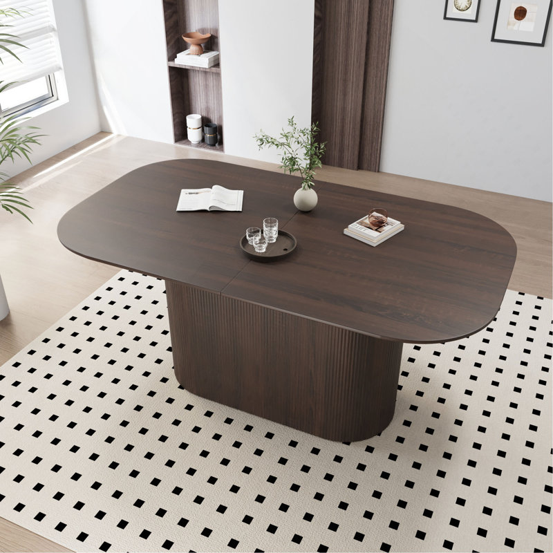 Table de salle à manger Chiho avec plateau épais et pieds à rayures verticales, Brun