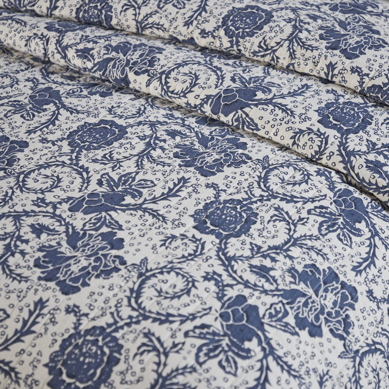 Dorset Navy Country/Cottage Cotton Floral Quilt, Twin Quilt