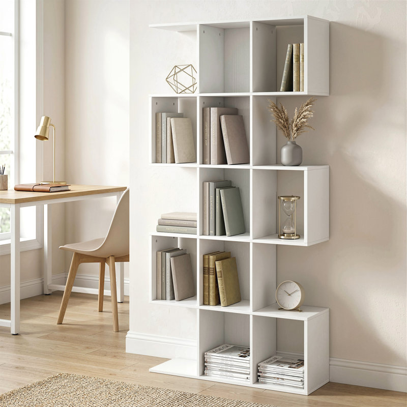 HOMCOM Geometric Bookshelf, 5-Tier S Shaped Bookcase, White