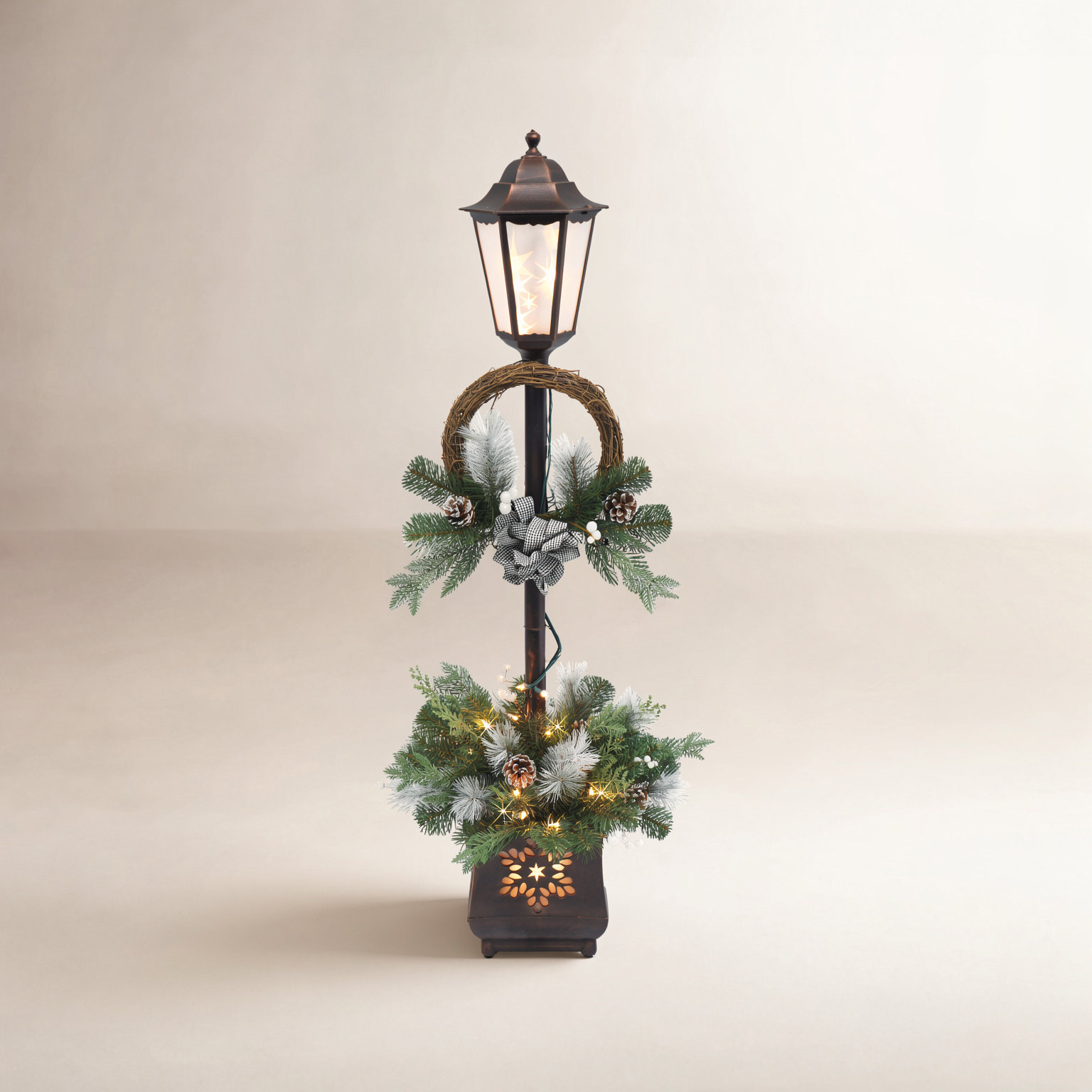 Pre-Lit Christmas Lamp Post Outdoor Display