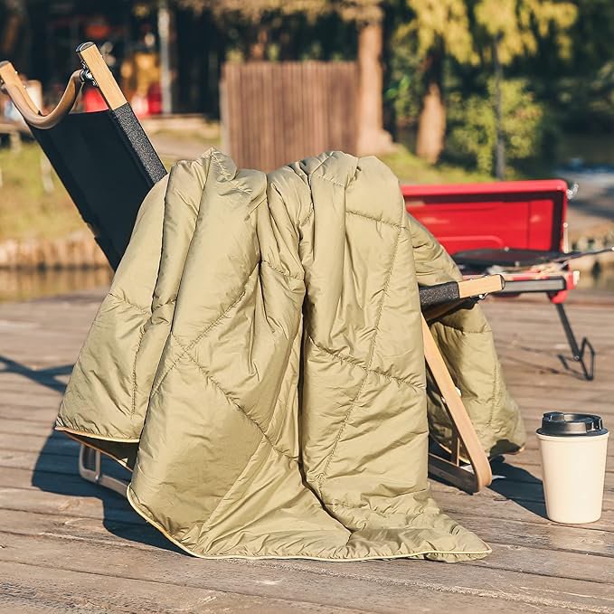  Couverture d'extérieur Ultra Warm, 52" L x  75" W, Army Green