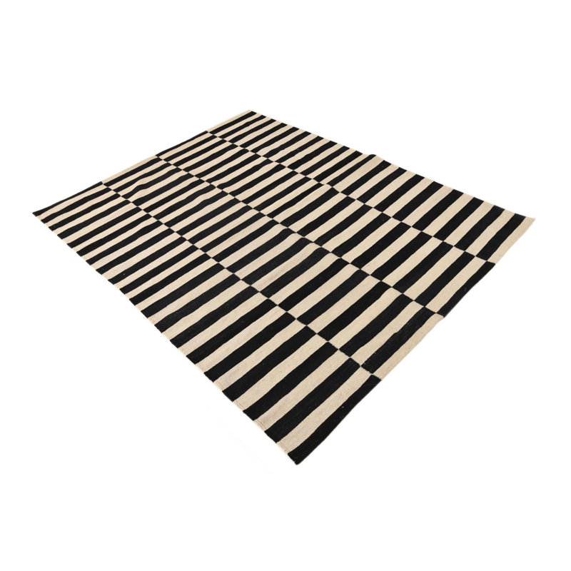 Tapis noir et blanc 5 Pinkerton