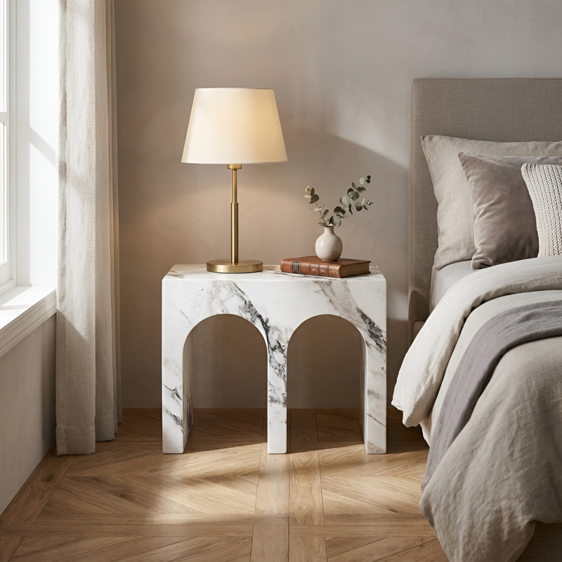 Table d'appoint moderne avec design en faux marbre, table de bout en forme de M pour le salon / couloir, Blanc