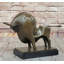 Sculpture de taureau Milo abstraite en bronze - pièce moderne et puissante