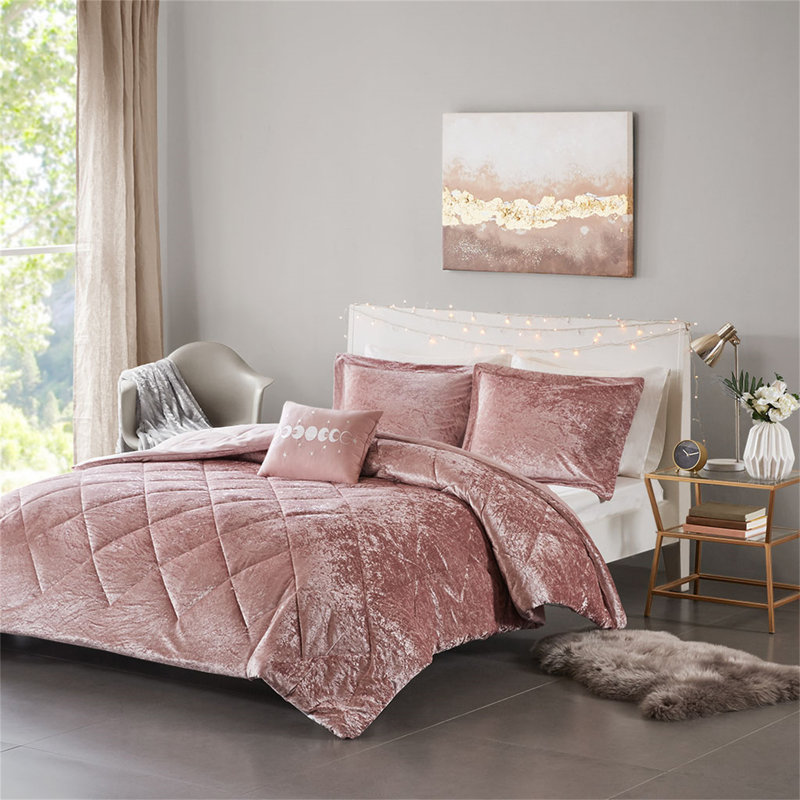 Velvet Comforter Set With Throw Pillow