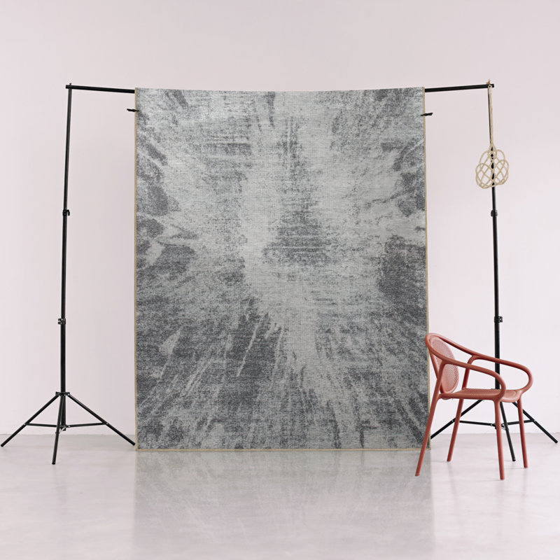 Tapis décoratif moderne à motif abstrait gris, Rectangle 5 pi 2 po x 7 pi 11 po