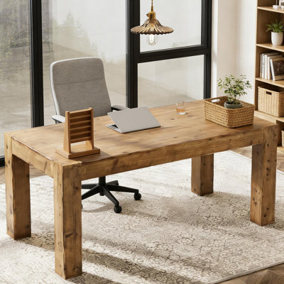 Bureau attrayant, bureau d'ordinateur, bureau de direction spacieux