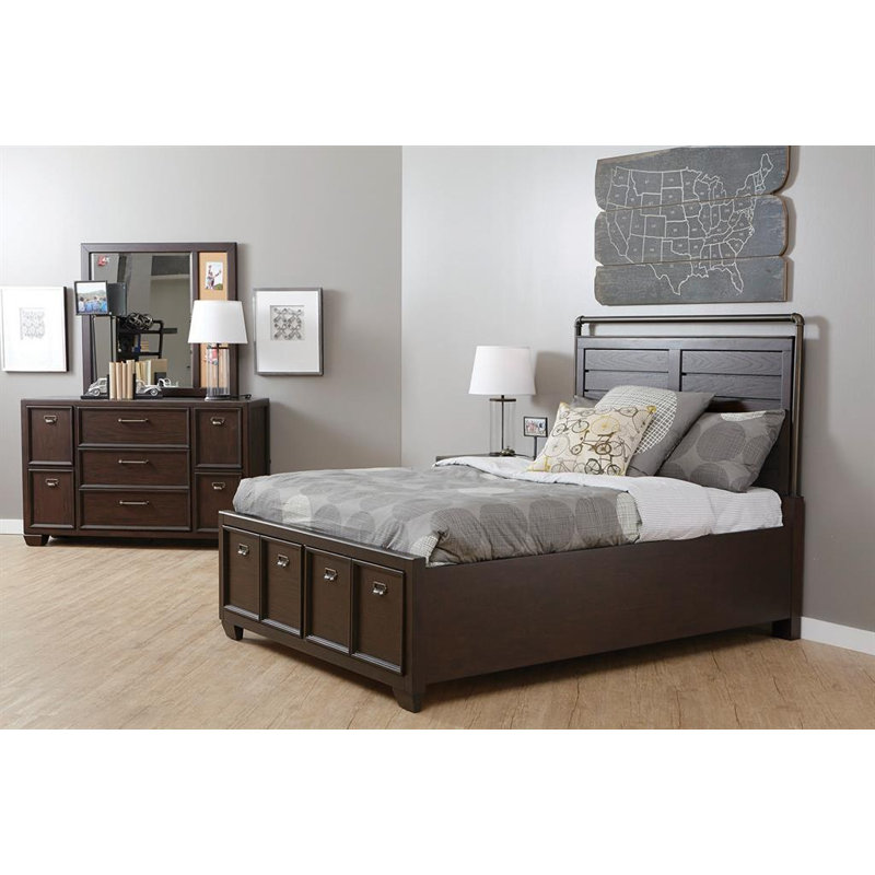 Clubhouse Standard Customizable Bedroom Set