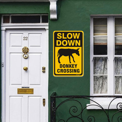 Panneaux de 8 pi x 12 po en aluminium Bigfoot Crossing, panneau de ralentissement pour la cour, panneau de signalisation amusant, résistant à la rouille, facile à installer, idéal pour les rues, les allées, l'art mural et la décoration extérieure
