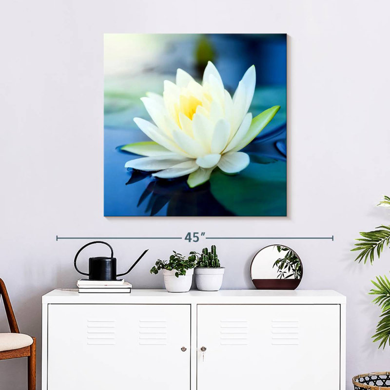 Harnek Lotus Splendor, 30" H x 30" W