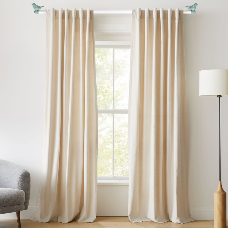 Tringle à rideaux simple réglable Kolb, 48 po à 84 po, Blanc doré