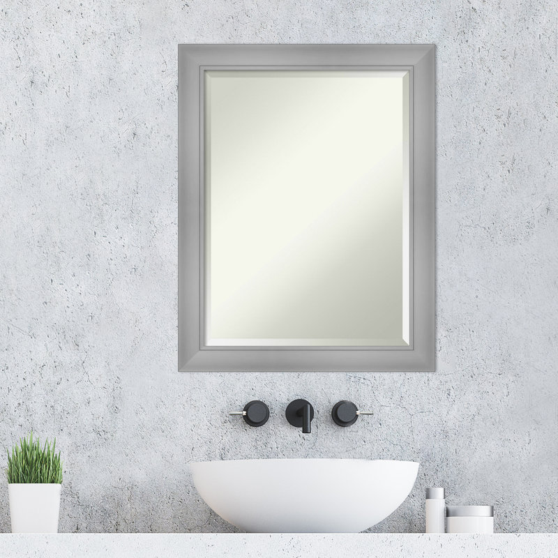 Miroir de salle de bain Kellison, Argent, 27,88 po x 21,88 po