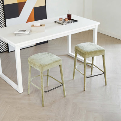 Tabouret de bar rembourré en tissu vert clair sans dossier - siège rembourré avec pieds et repose-pieds robustes, siège peu encombrant pour îlot de cuisine, comptoir de salle à manger et pub, 2 ensembles