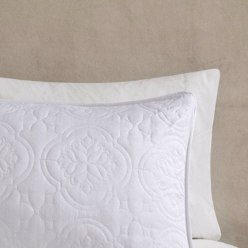 King/ King Size Bedspread - White, Reversible Microfiber, 100% Filling, Elegant, Machine Washable White For 3 Pieces, Microfiber And , Fine Quality,