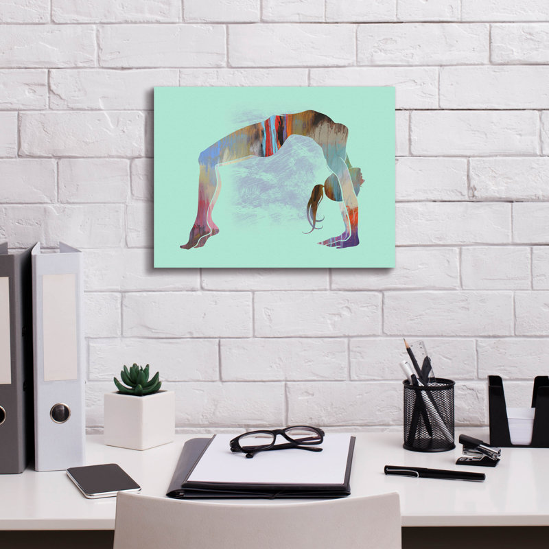«Upward Bow Pose Moon» par nom d'artiste, H 12 po x l 16 po x P 0,75 po
