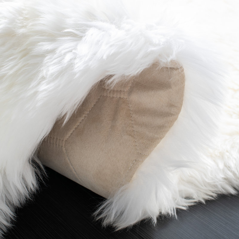 Mera Handmade Sheepskin White Area Rug, Square 6'