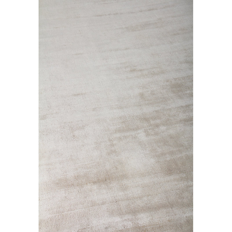 Silk handloomed Silk Silver Area Rug