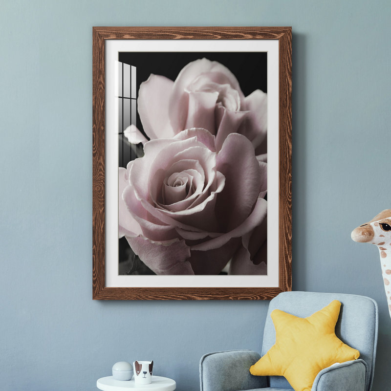Rose noire II - photographie, H 20 po x l 17 po x P 1,5 po, Papier avec cadre érable