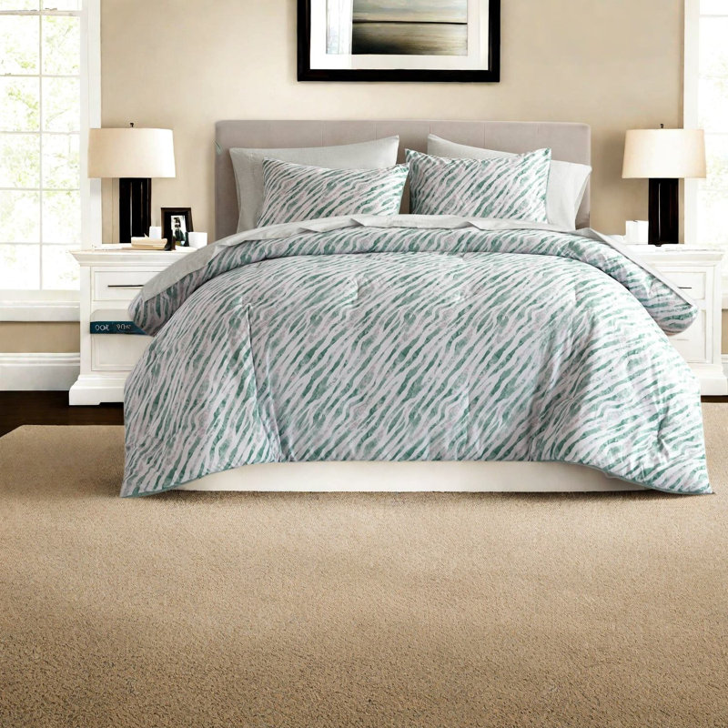 Polyester Striped and Abstract Comforter Set