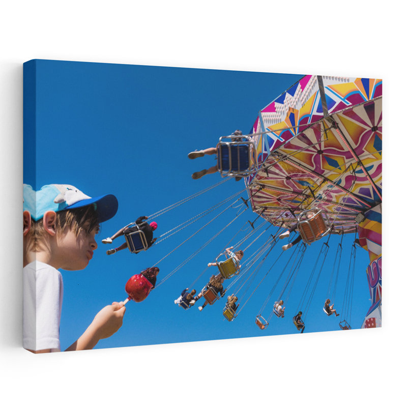 «Boy with Carnival Swings», impression d'art abstrait coloré, architecture estivale, H 40 po x l 60 po
