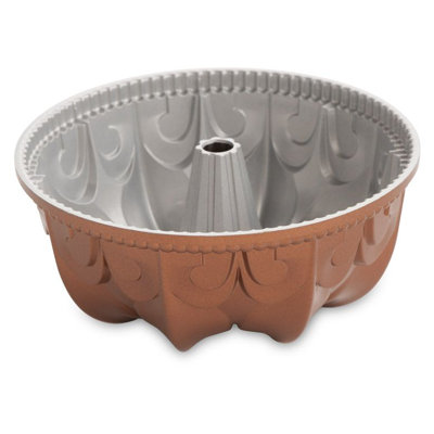 Nordic Ware Novelty Fluted Cake Bundt Pan
