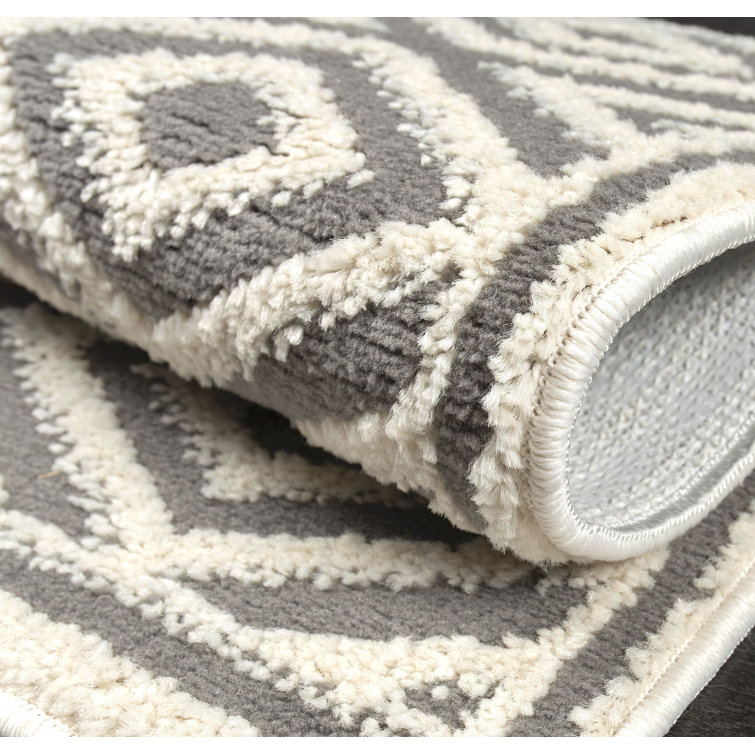 Foundry Select Sofihas White/Gray Diamond Shag Stair Rugs - Machine  Washable with Non-Slip Rubber Backing & Reviews