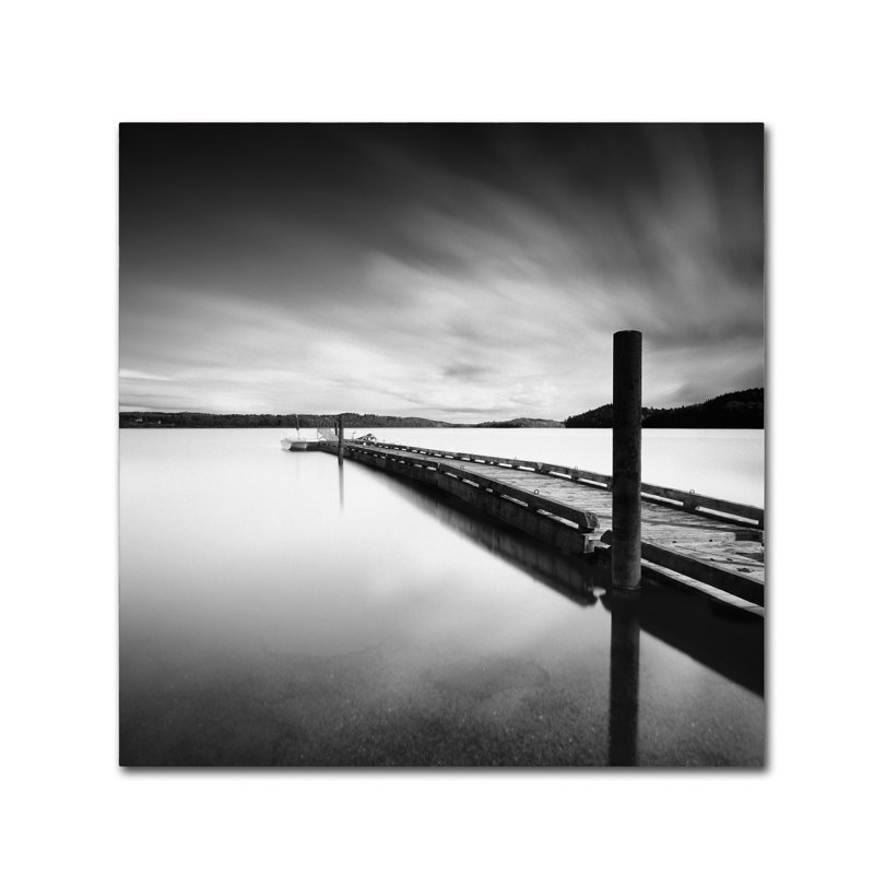 "Stand By" par Moises Levy, reproduction de photo sur toile tendue, H 35 po x l 35 po x P 2 po