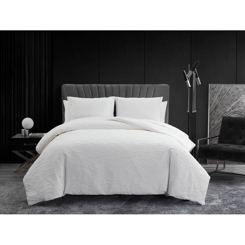 Vera Wang Abstract Crinkle White Standard 3 Piece Comforter Set ...
