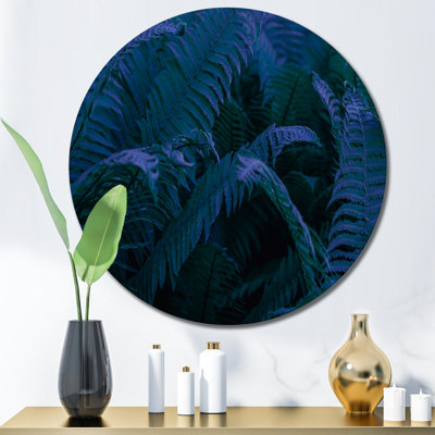 Fougères bleu foncé dans la forêt - Art mural cercle tropical en métal
