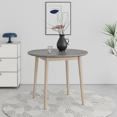 Table de salle à manger Studio avec plateau Smort et pieds en bois massif Studio
