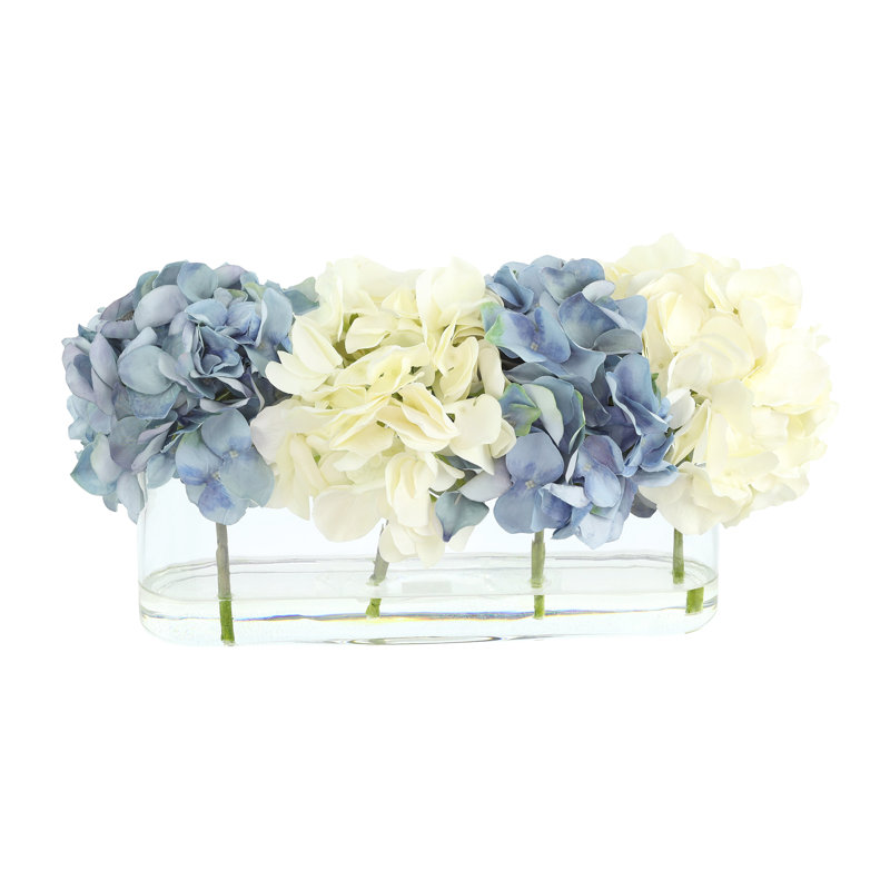 Hortensias disposés dans un vase ovale, Blanc / bleu