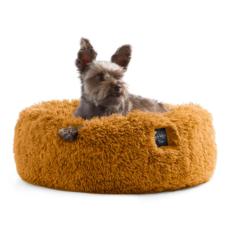 NICOLE MILLER New York Pet Ellie Fuzzy Solid Donut, Doré, H 7 po x l 5,5 po x P 19,5 po