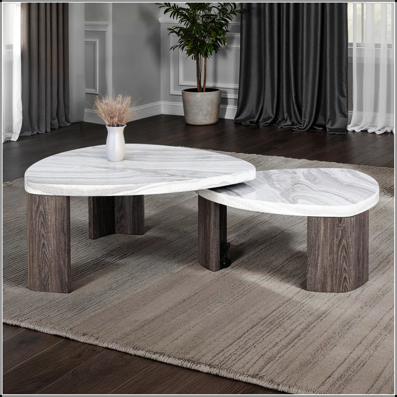 Ensemble de table triangulaire 3 pièces de style contemporain avec motif en marbre, conception peu encombrante pour le salon principal