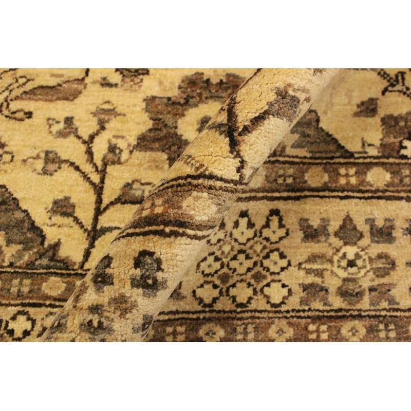 Tapis unique brun / beige 3 pi 11 po x 5 pi 9 po Oswyn par Arshs Fine Rugs