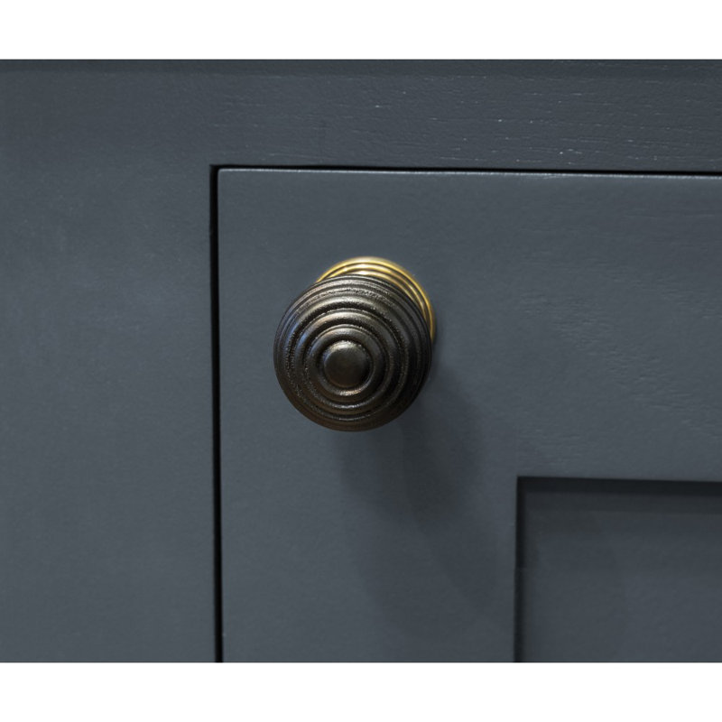 Beehive 35mm Diameter Round Knob, Ebony/Aged Brass