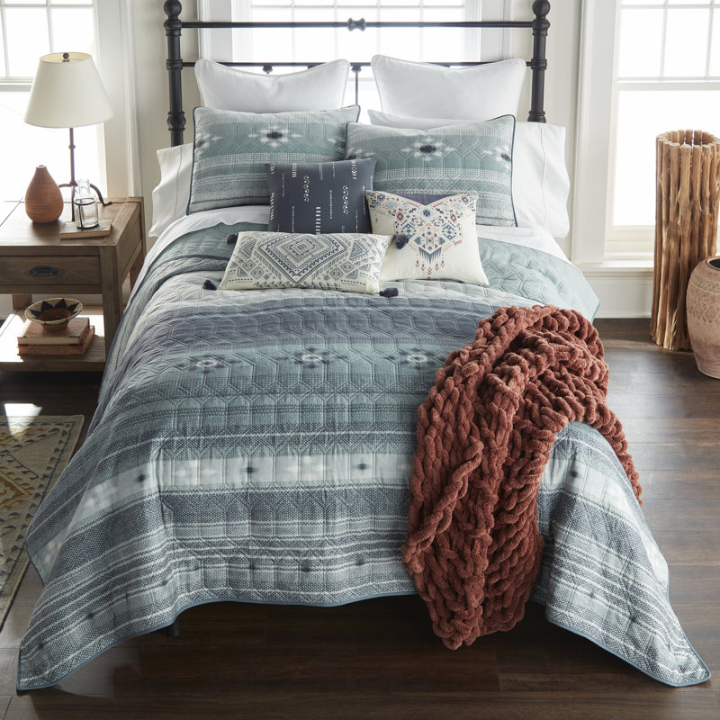 Quilted Quilt Set, Queen Quilt + 2 Standard Shams