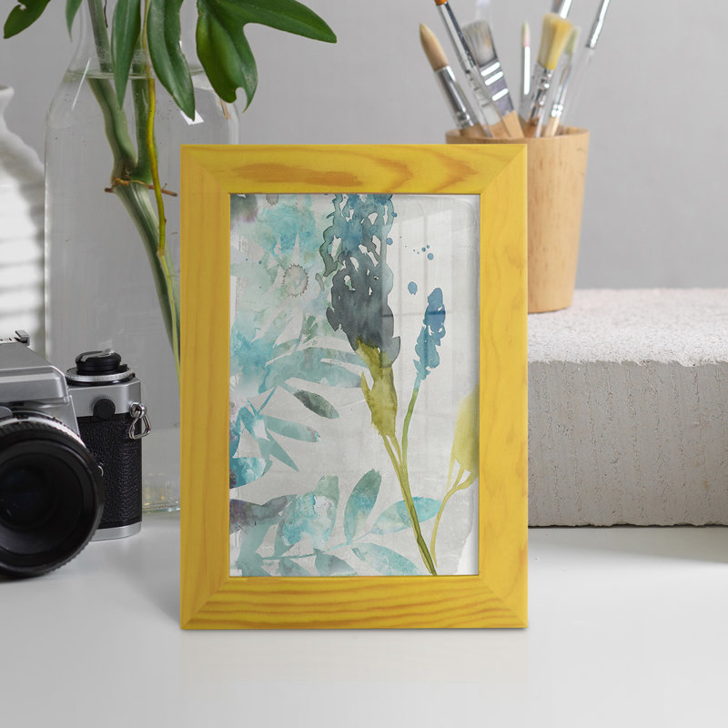 «Flower Layers I», impression sur papier, L 4 po x H 6 po x P 1 po, Jaune