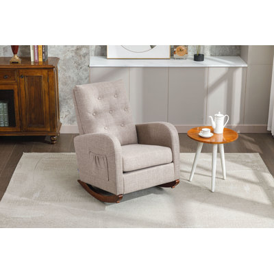 Fauteuil large capitonné 26,03 po Bryianna
