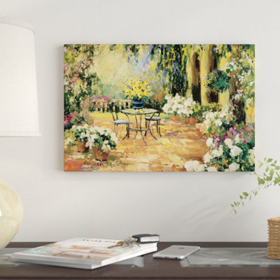 «Floral Courtyard» par Allayn Street, impression sur toile tendue avec châssis
