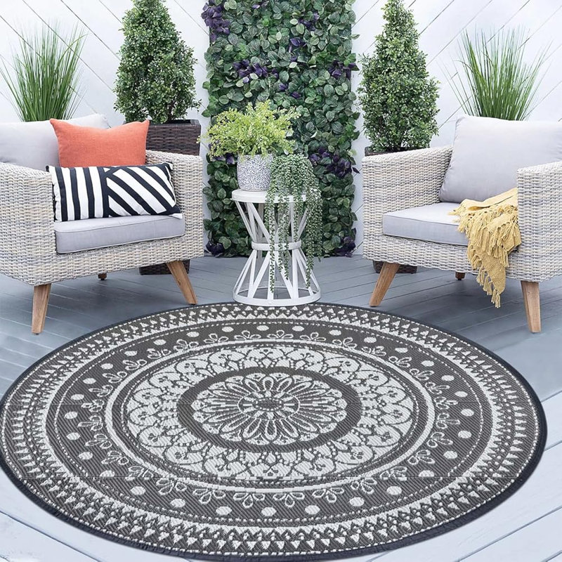 Round Outdoor Rug for Patio 8Ft Reversible Boho Plastic Straw Rugs Waterproof Circle Mat Lightweight Outdoor Area Rug for Balcony Porch and Tent
