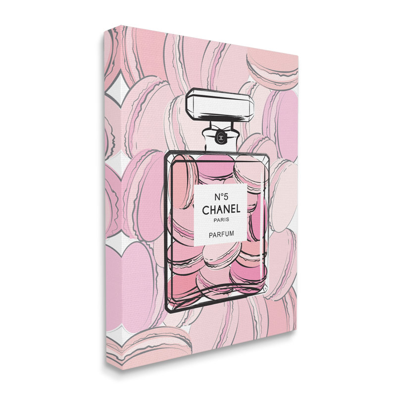 «Pink Macaron Dessert Perfume Fashion» par Martina Pavlova, reproduction d'art graphique, H 30 po x l 24 po x 1,5 po