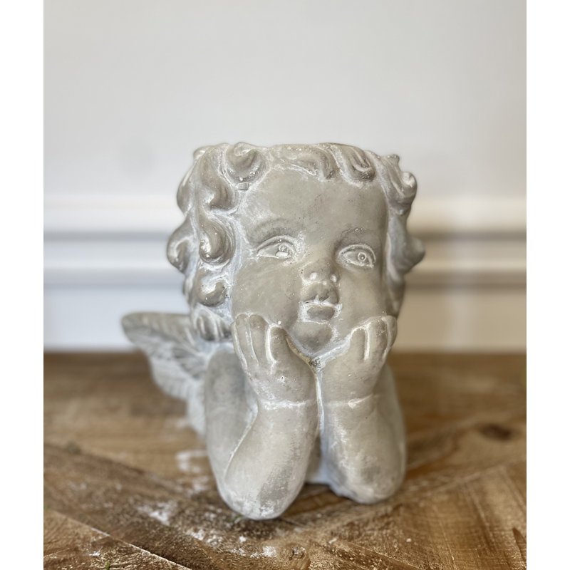 Janayra Statue Planter, 9.8" H x 10.6" W x 7.5" D