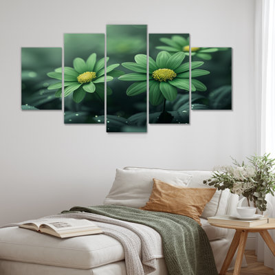 Green Winter Nirvana Daisies - Daisies Canvas Wall Art Set